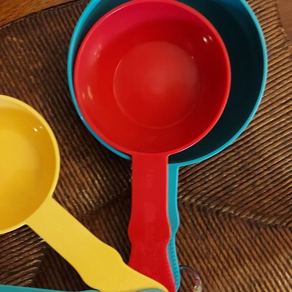 The Pioneer Woman Bright Red and Teal Measuring Spoon Set - Picture 4 of 5